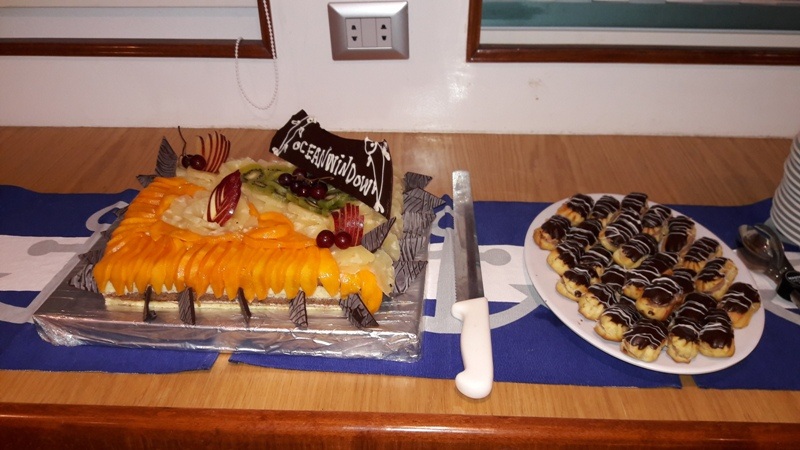 Buffet Dessert Tauchboot Ocean Window