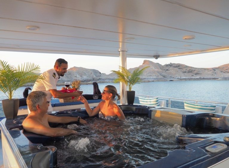 jacuzziomanaggressor Tauchsafari › Tauchreisen › Tauchurlaub