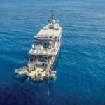 Rückseite Tauchsafariboot Nautilus Under Sea