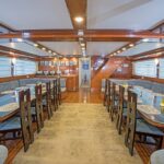 Dining Area Safariboot Blue Horizon