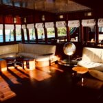 Lounge Safariyacht Dewi Nusantara