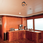 Bar Salon Tauchyacht Theia