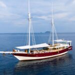 Seitansicht Tauchsafariyacht EcoPro Duyung Baru