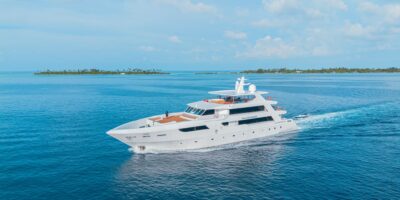 Seitansicht Tauchsafariyacht Maldives Master
