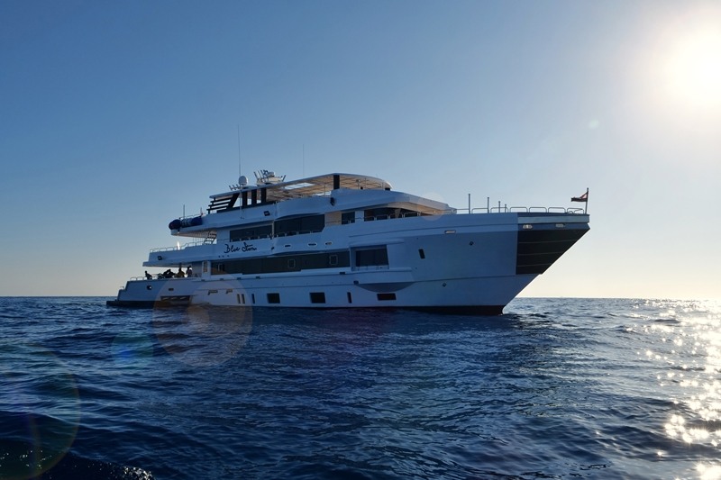 Seitansicht Tauchschiff Blue Storm