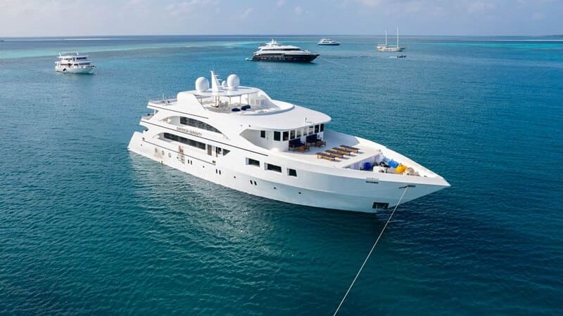 serenity-mit-anderen-emperor-serenity Tauchsafari Schiff Emperor Serenity