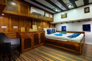 Twin DB 5 6 Tauchyacht Philippine Siren