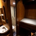 Badezimmertür Tauchyacht Pindito