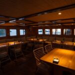 Saloon Tauchyacht Pindito