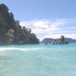 Wasserfall-Panorama Tauchsafariboot Carpe Diem Phinisi