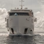 Front Nah Liveaboard White Pearl