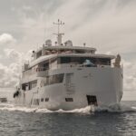 Front Seite Liveaboard White Pearl