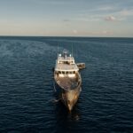 Frontansicht Tauchsafariboot Black Pearl