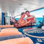 Kameratisch Dhoni Tauchsafariboot Maldives Aggressor II