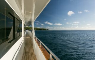 Reling Tauchsafariyacht Galapagos Sky