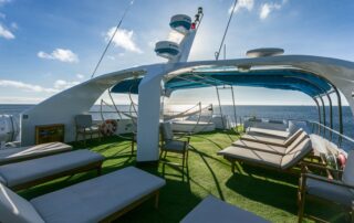 Sonnendeck Tauchsafariboot Galapagos Sky