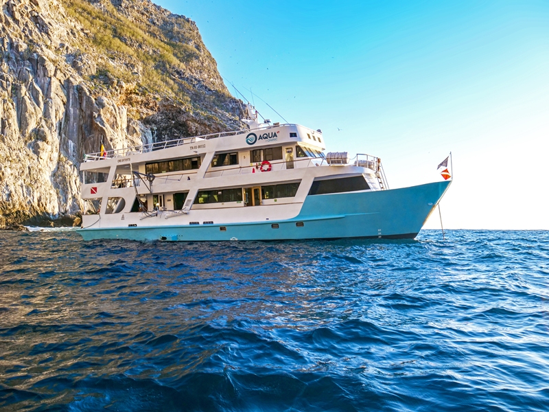 yacht-vor-insel-aqua Schiff Insel Tauchboot Aqua