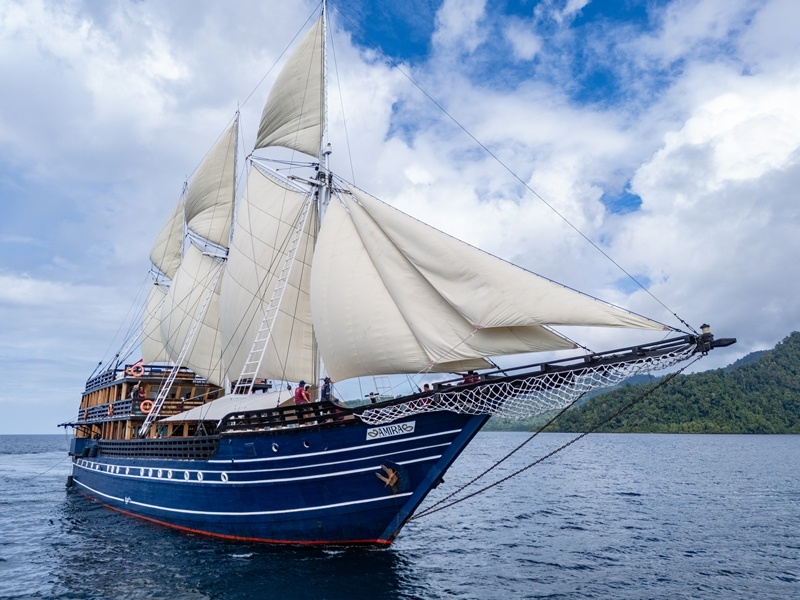 schiff-front-amira Frontansicht Tauchboot Amira